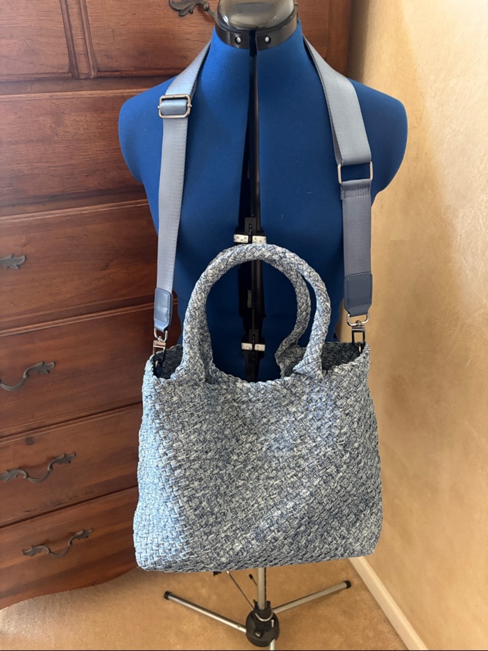 New Listing NWT Sol & Solene ‘Sky’s the Limit’ Woven Denim Tote Bag. - Picture 2 of 8